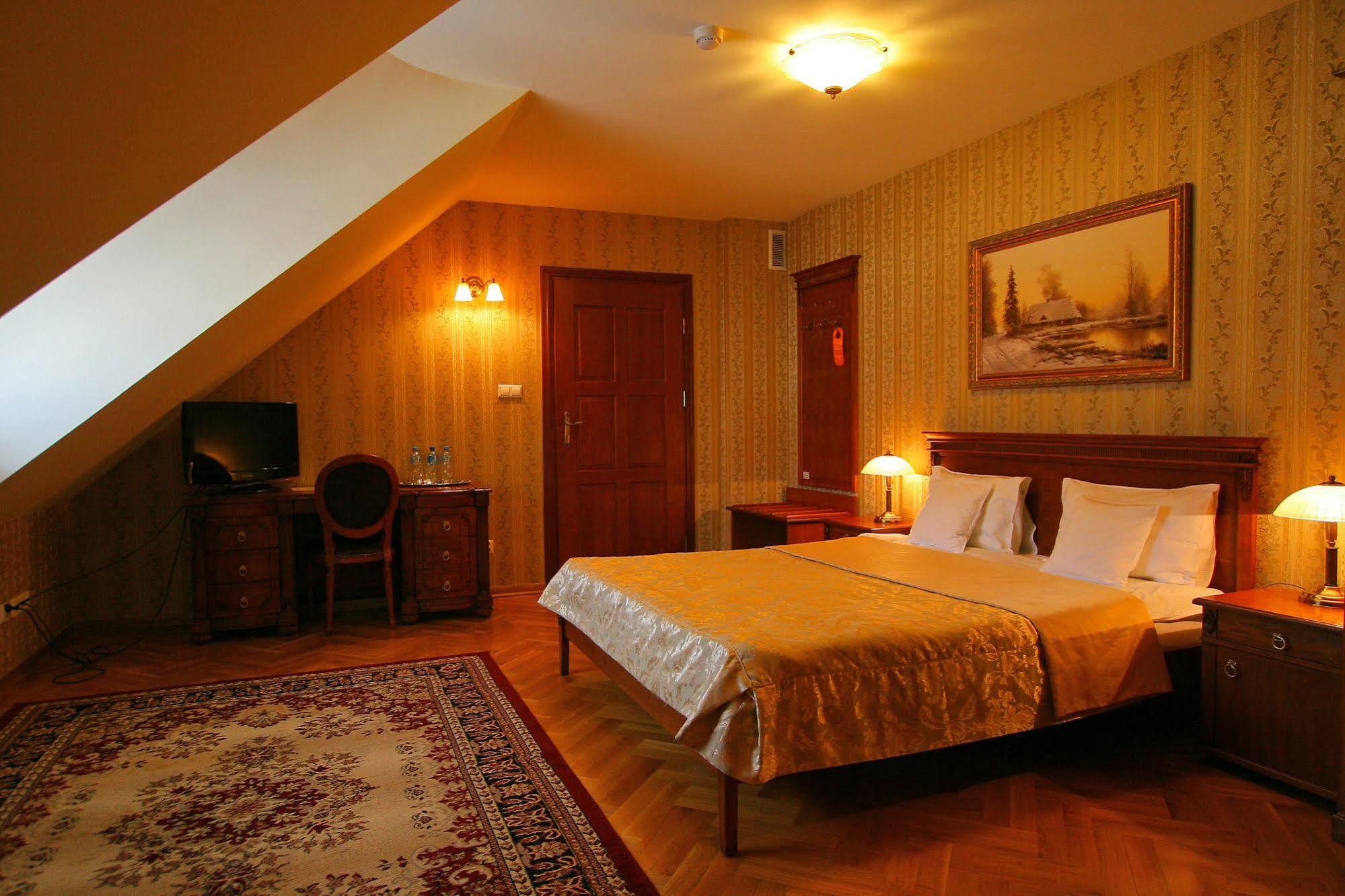 Hotel Sarmata Zespol Dworski Sandomierz Exterior photo